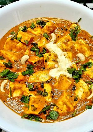 A picture of Paneer Butter Masala with fresh cream.