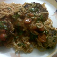 A picture of Meatless Metaballs with Maggi.