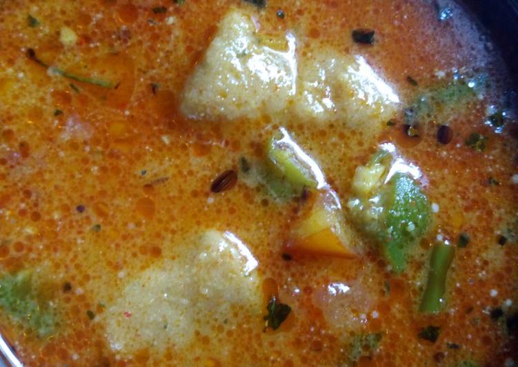 Rajasthani gatta curry