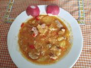 Una foto de marmitako con patatas