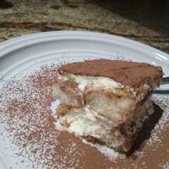 รูปของ Classic Tiramisu no egg no alkohol & tips substitute mascarpone