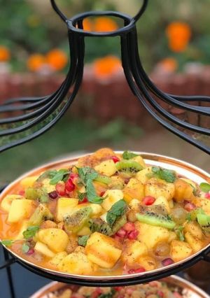 A picture of Fruit chaat.