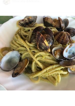 Foto di Spaghetti con sugo alle vongole e pesto di pistacchi