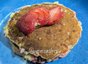 Foto resep Pancake Stroberi Pisang