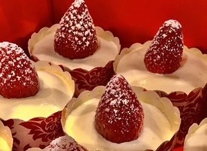 รูปของ Strawberry Hokkaido Cheesecake 🍓🧀(ชีสเค้ก)