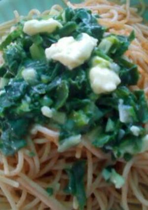 Una foto de Pasta con espinacas