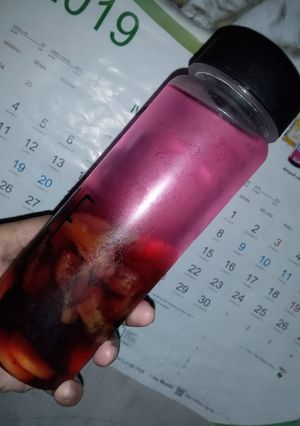 Foto resep Infused water buah bit dan kurma