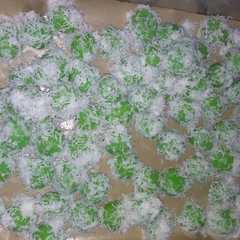 Klepon. রেসিপির প্রধান ছবি