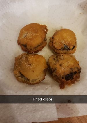 A picture of Fried Oreos.