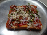 બ્રેડ પીઝા(bread pizza recipe in Gujarati)