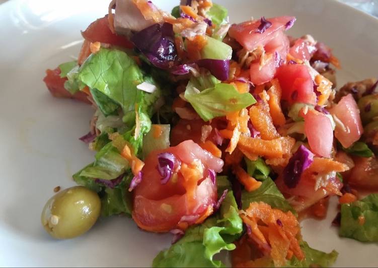 Ensalada de Tomate, Col roja (Lombarda) y Zanahorias