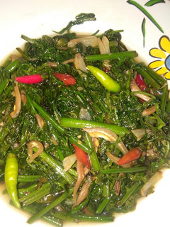 Foto resep Tumis Daun Pakis Ikan Teri