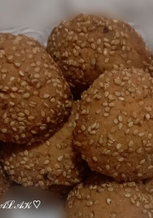 صورة لوصفة كعك السمسم 🥯