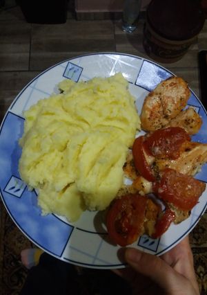 Mozarellás paradicsomos csirkemell recept fotója
