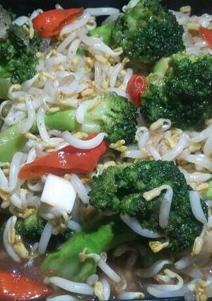 Foto resep Tumis Brokoli Tauge Pedas
