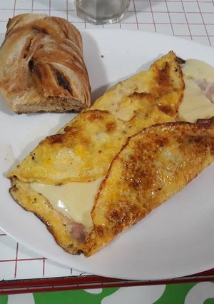 Una foto de Omelette de jamón y queso