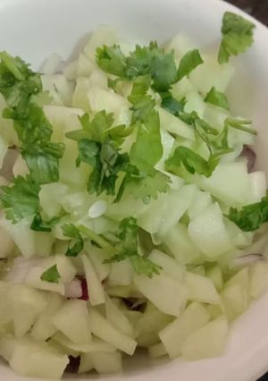 ताज़ा सलाद (Taaza salad recipe in hindi) रेसिपी मुख्य फोटो