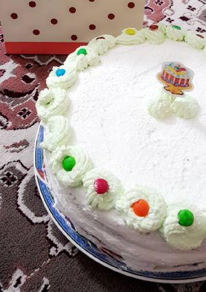 صورة لوصفة كيكه عاديه قابله للتزيين😋