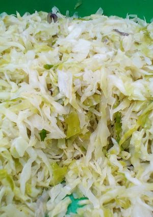A picture of Steamed cabbage.