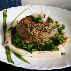 A picture of Bhatiya (black soybeans curry).