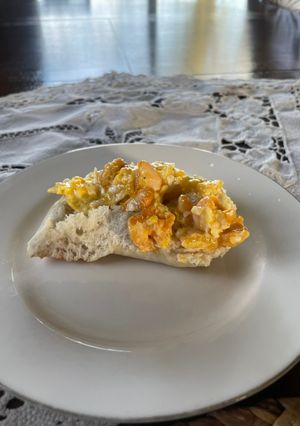Una foto de Digueñes fritos con huevo
