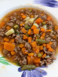 Una foto de Picadillo de carne de res 😋