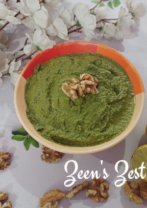 A picture of Walnut Mint Chutney.
