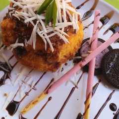 A picture of Ice cream goreng.