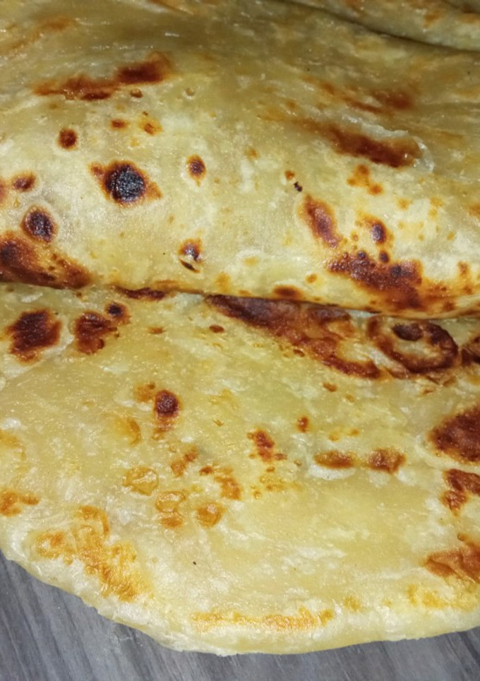 A picture of Soft layered chapatis.