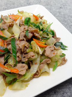 蒜苗生菜炒豬肉 ★長蒜一族 2 的食譜成品照片