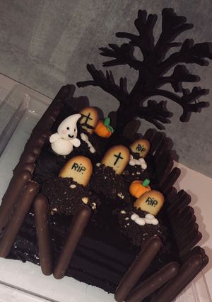 Une photo de Gâteau « Cimetière » pour les grands et les petits. HALLOWEEN