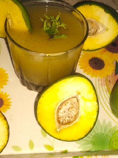 आम पन्ना (aam panna recipe in Hindi) रेसिपी मुख्य फोटो