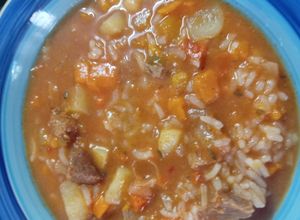 Una foto de Guiso de arroz y garbanzos