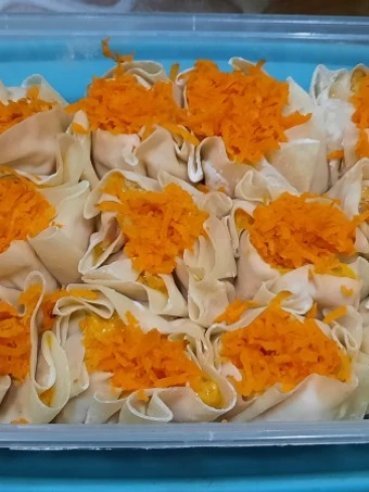 Cara Simple Menyiapkan Resep  Siomay ayam udang (pakai wortel) yang Bikin Ngiler, Enak