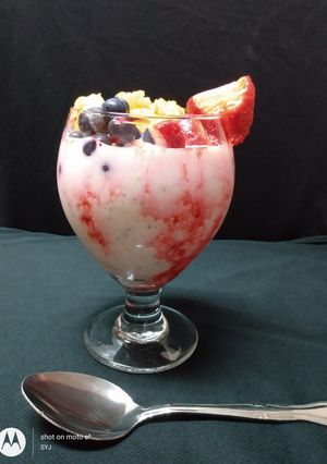 A picture of Overnight oats with mixed fruits.