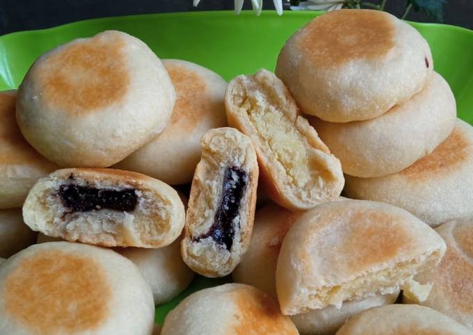 Recipe: Appetizing Bakpia Pathok teflon isi kacang hijau dan coklat