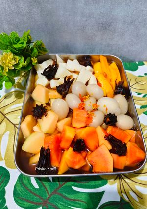 Foto resep Asinan Buah dengan Kuah Bunga Rosella