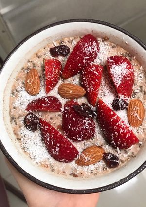 รูปของ Cinnamon Strawberry Oatmeal