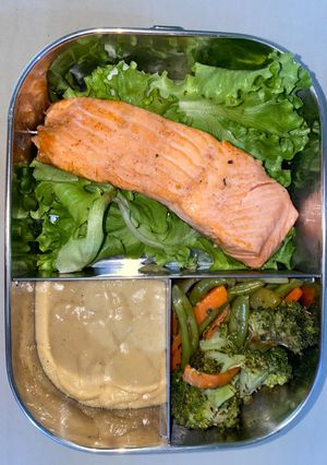 Foto resep Salmon 🍣 with sauce 😘