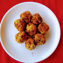 A picture of Poha pakoda.