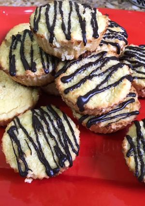 Una foto de Muffins de harina de coco y naranja 🍊