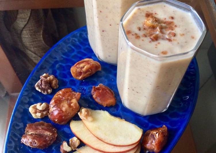 Steps to Prepare Speedy Sugar free Apple, Dates and Walnut milk shake
