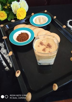 डालगोना कॉफी (Dalgona coffee recipe in hindi) रेसिपी मुख्य फोटो