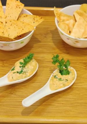 तीखी मीठी योगर्ट डिप (Tikha mithi Yogurt dip recipe in Hindi) रेसिपी मुख्य फोटो
