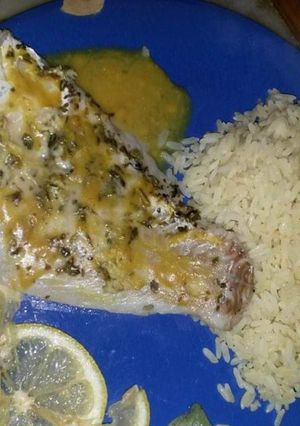 Una foto de Brótola Con Salsa De Mostaza