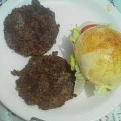 Una foto de Hamburguesa de lentejas🍔🍴