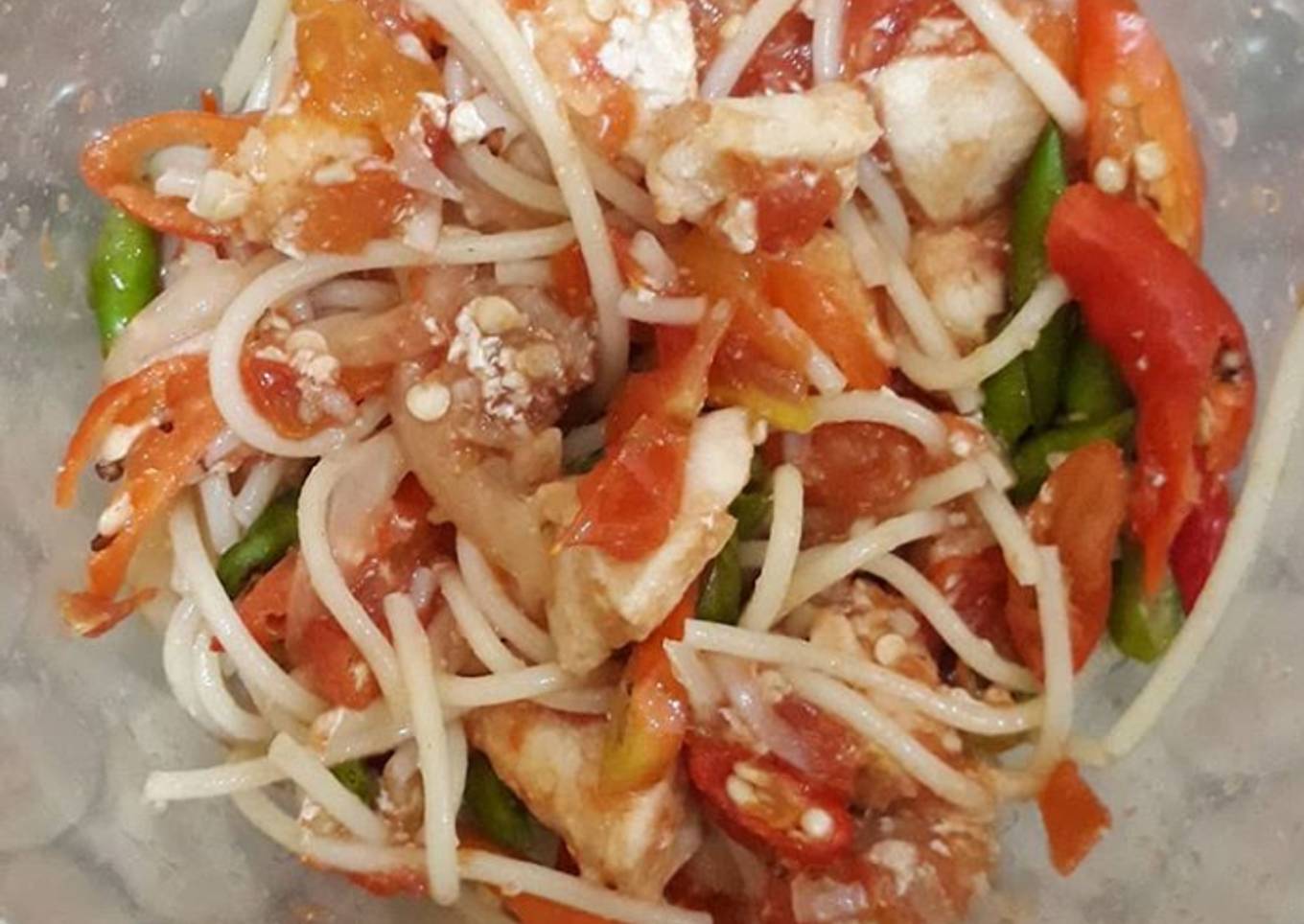 Pasta gandum ayam tomat