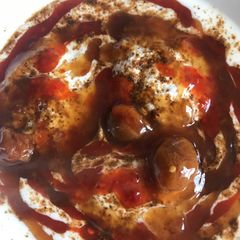 A picture of Dahi bhalye.