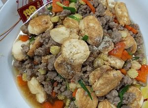 รูปของ ผัดเต้าหู้หมูสับ ใส่ข้าวโพดอ่อนและแครอท