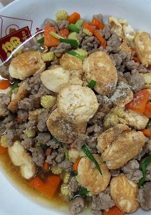 รูปของ ผัดเต้าหู้หมูสับ ใส่ข้าวโพดอ่อนและแครอท